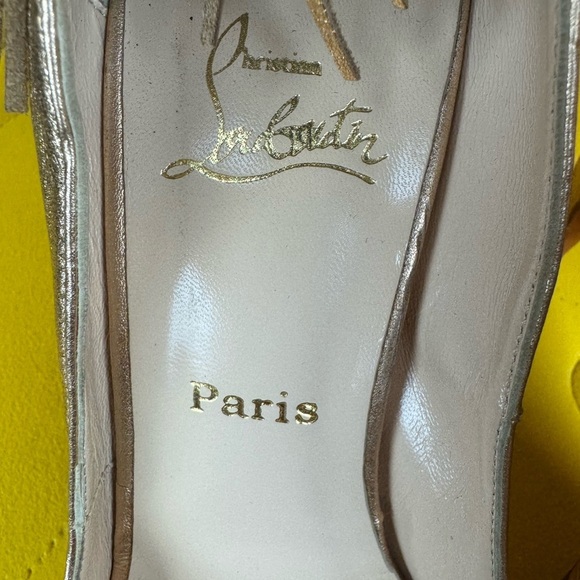 Christian Louboutin Veau Velours Fringe Courtain Pumps In Cafe Creme Size 38 - Picture 12 of 14